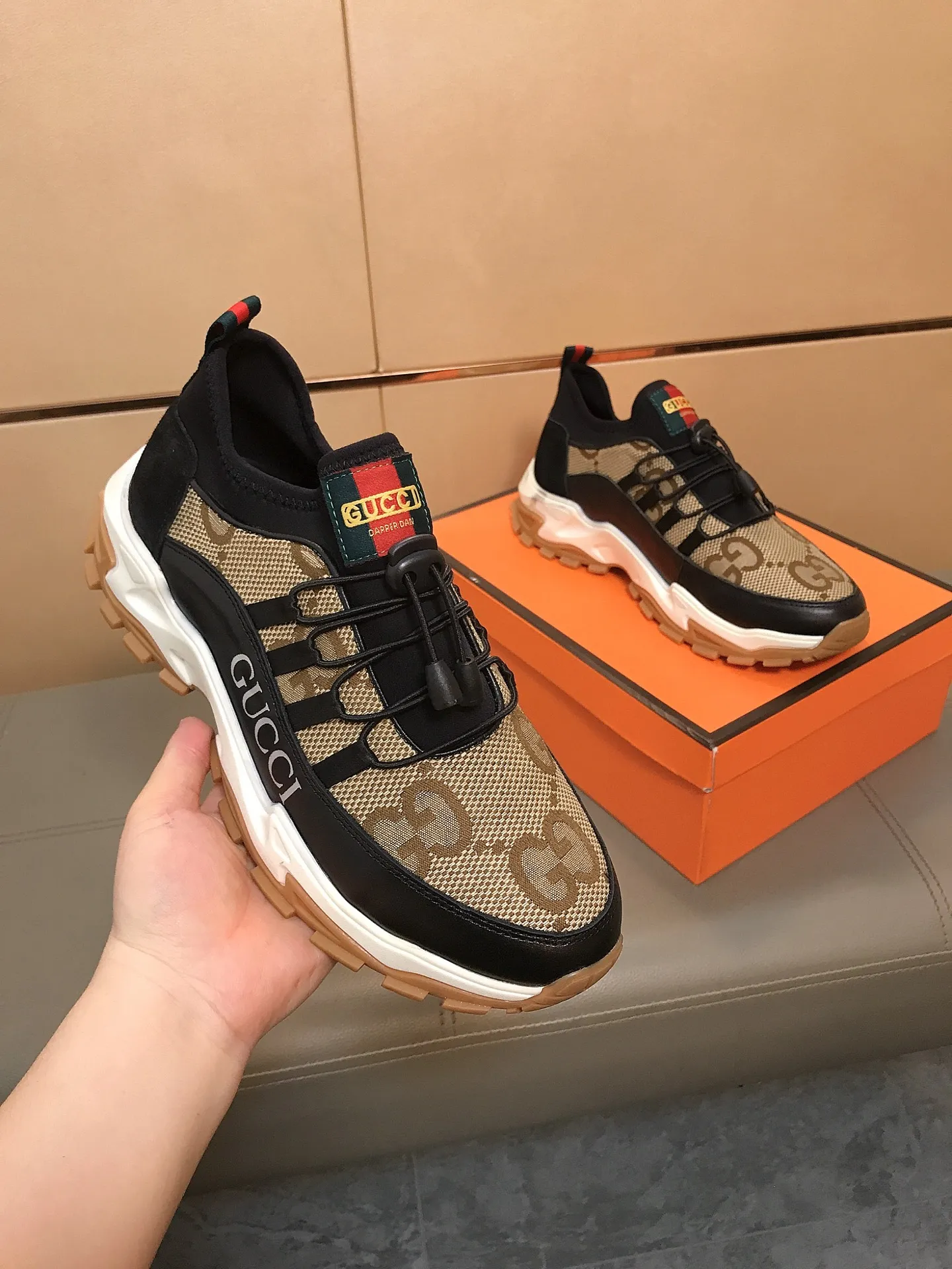 Men's shoes 240 👟👟〈GUCCI〉 New casual shoes, luxury and fashionable high-end products👉👉The perfect last shape makes this shoe immediately create a strong aristocratic atmosphere. Imported cowhide + brand printed fabric, sheepskin feet, rubber outsole super wear-resistant😍☕️Number of yards: 38～44